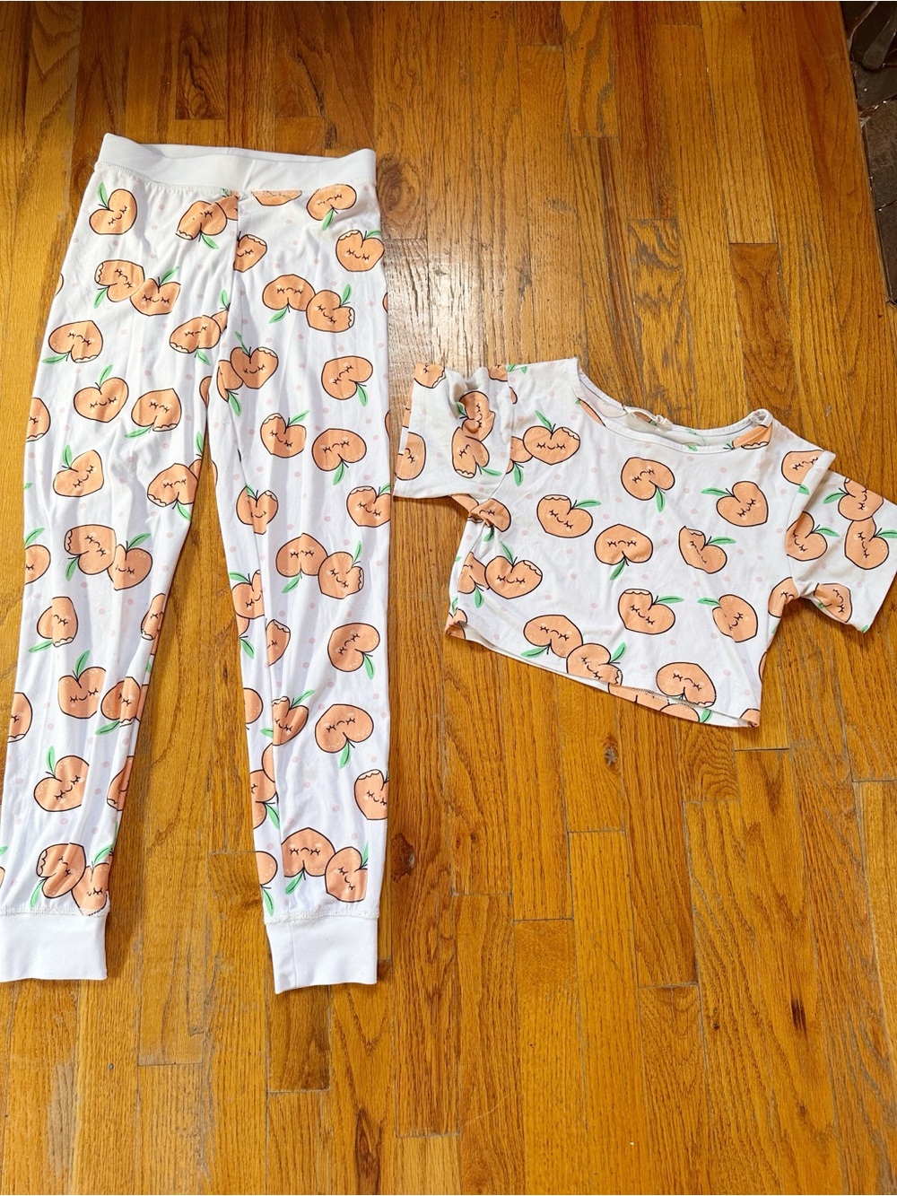 Peach Print White Pajama Set So Soft!!!